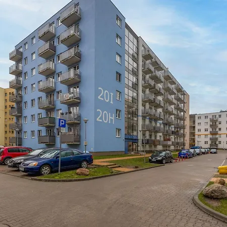 Potulicka Yellow Apartment