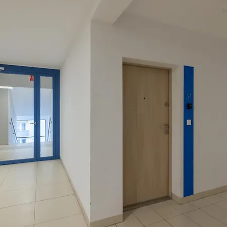 Potulicka Yellow Apartment